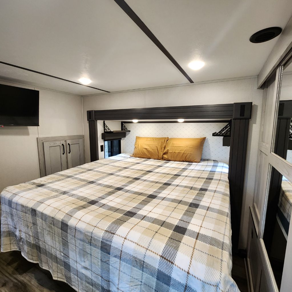 2022 Montana Montana - $29,500