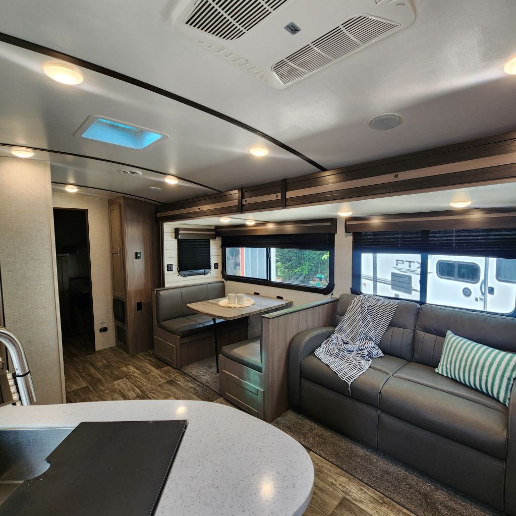 2021 Keystone Keystone - $19,900