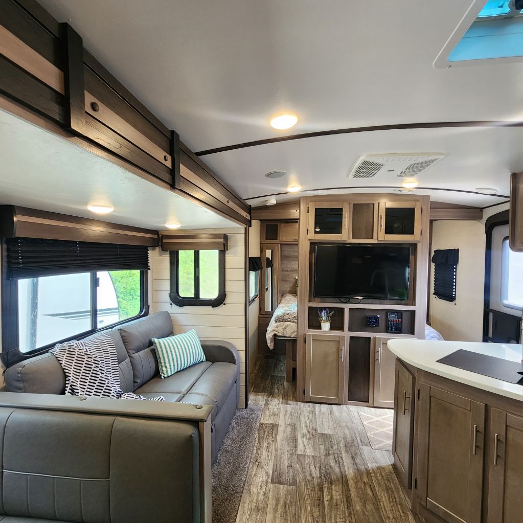 2021 Keystone Keystone - $19,900