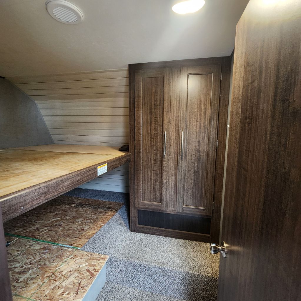 2018 Keystone Keystone - $8,900