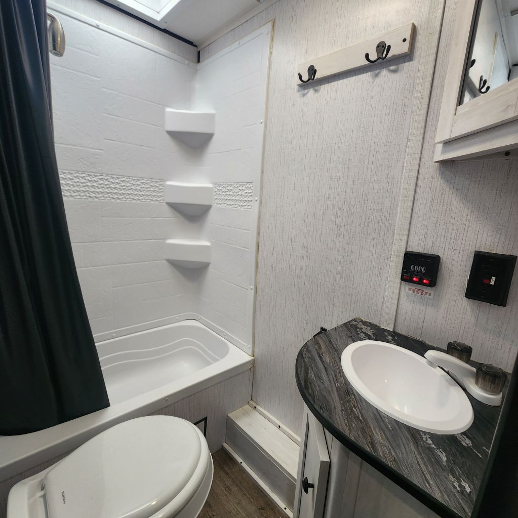 2021 Heartland Rv Trail Runner - $7,900