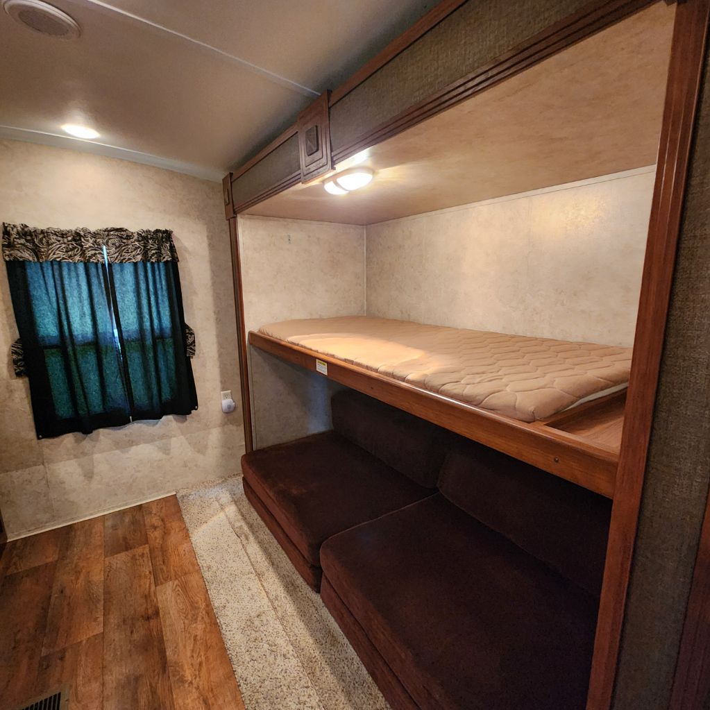2014 Keystone Bullet Premier 30BHPR photo
