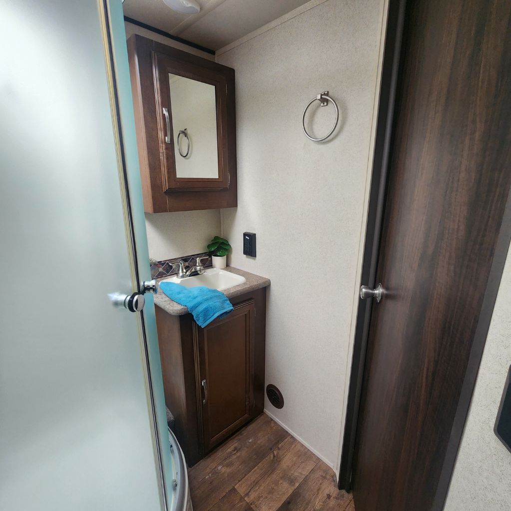 2018 Forest River Wildwood Laminated Towables - $10,700