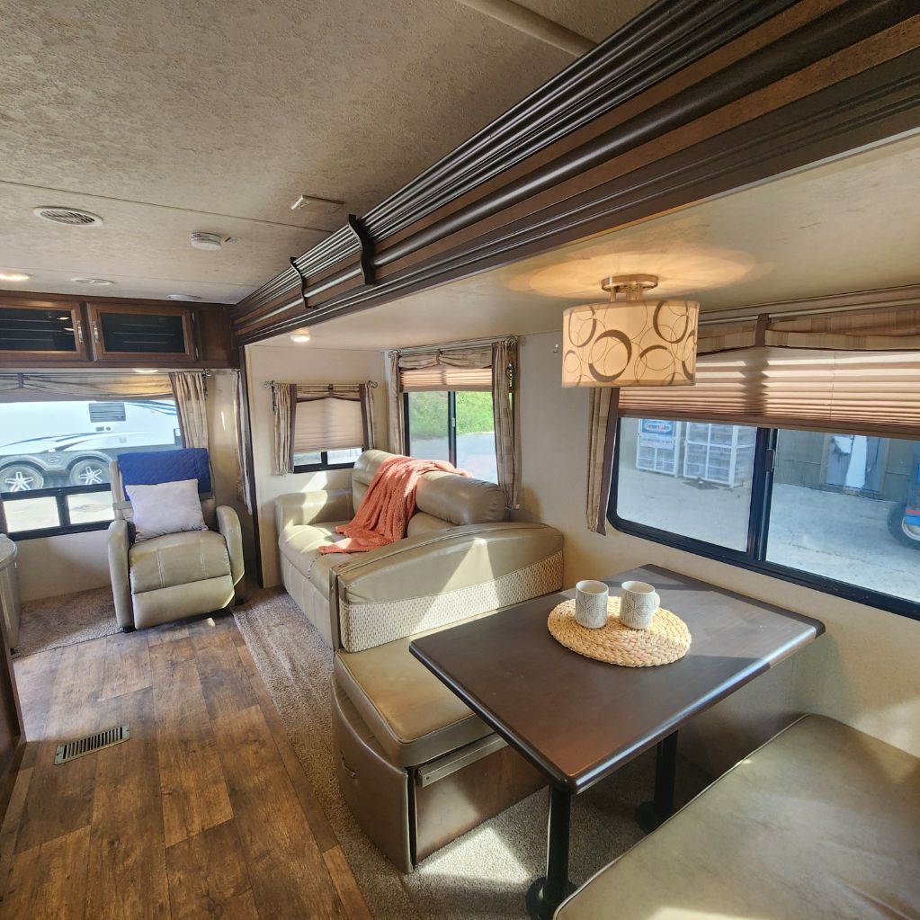 2018 Forest River Wildwood Laminated Towables - $10,700
