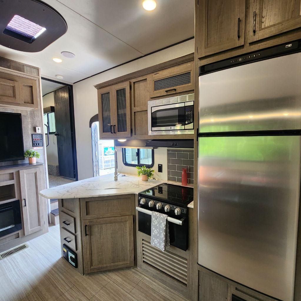 2021 Keystone Keystone - $13,600
