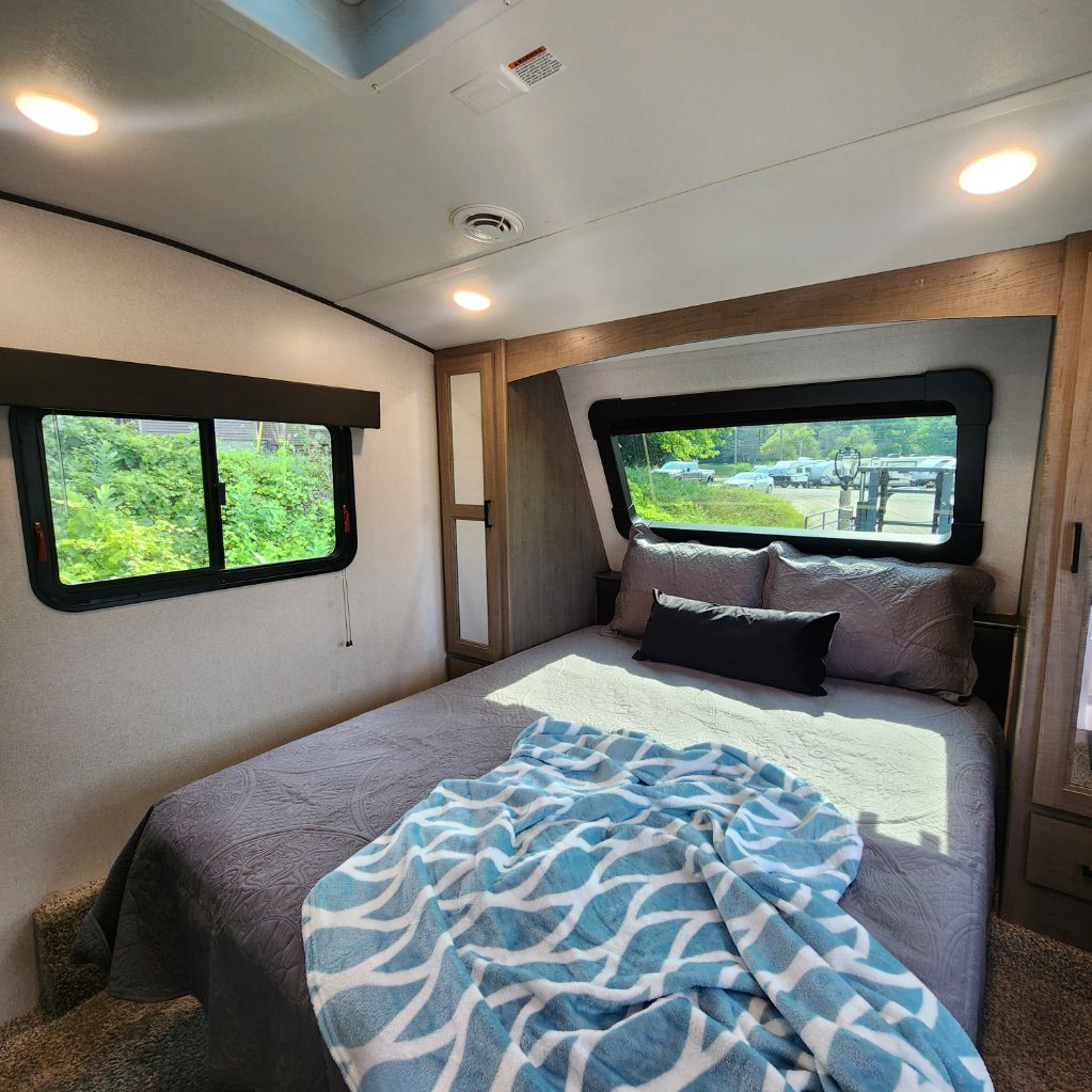 2021 Keystone Keystone - $13,600