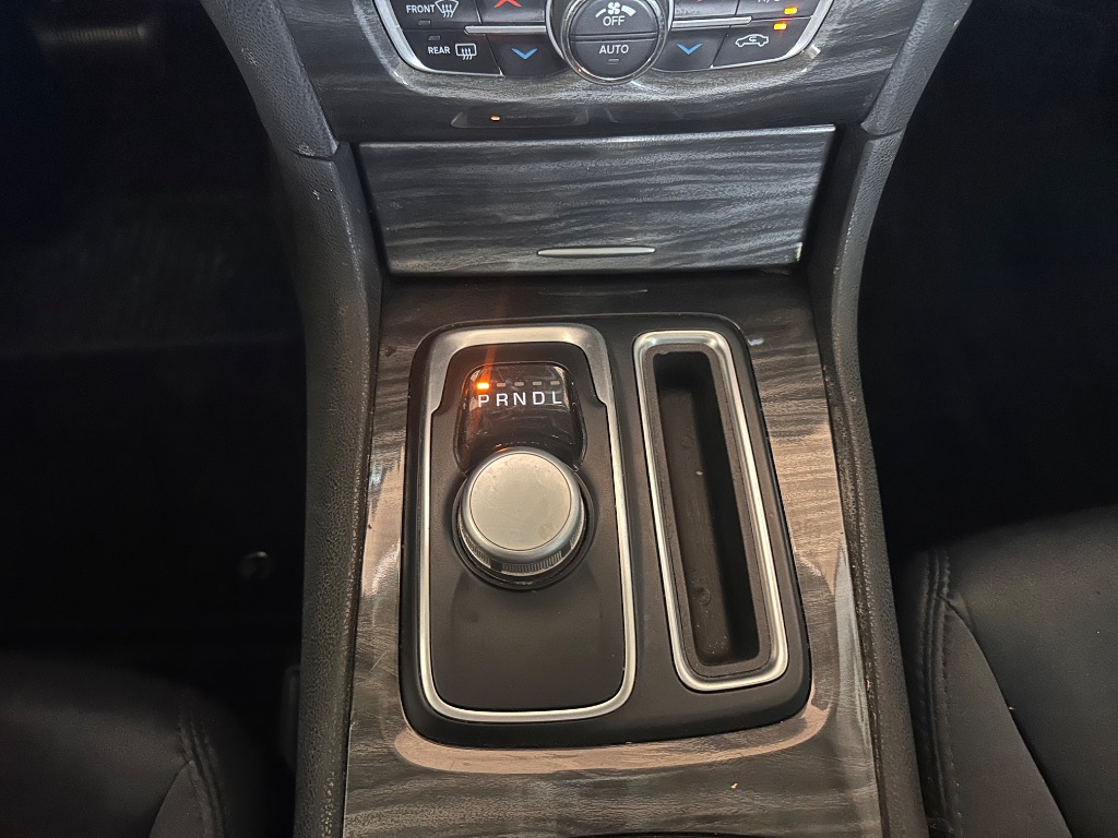 2018 Chrysler 300 - $10,995