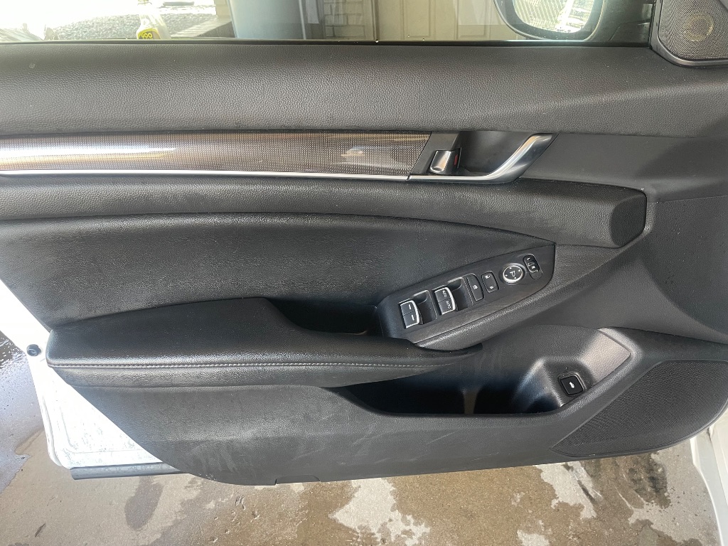 2022 Honda Accord - $18,995