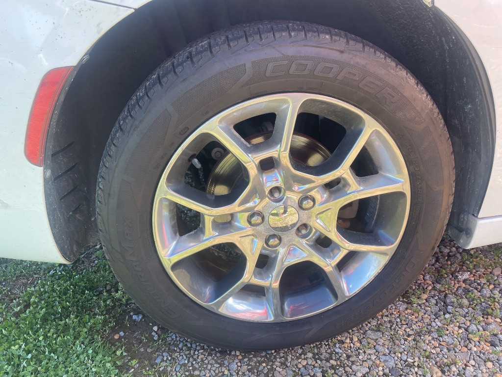 2016 Dodge Charger - $9,995