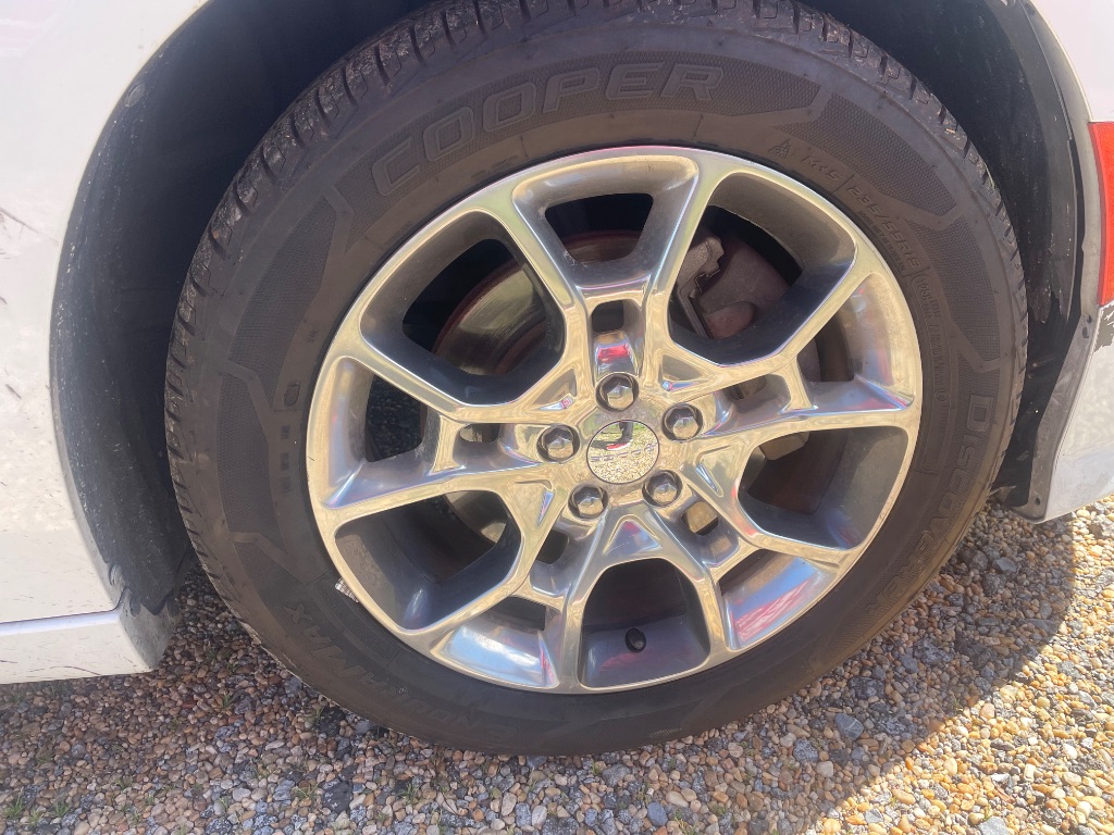 2016 Dodge Charger - $9,995