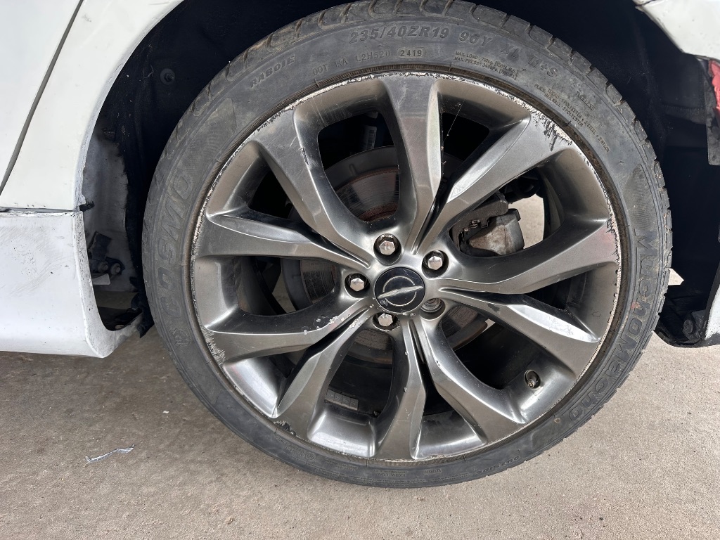 2016 Chrysler 200 - $7,995