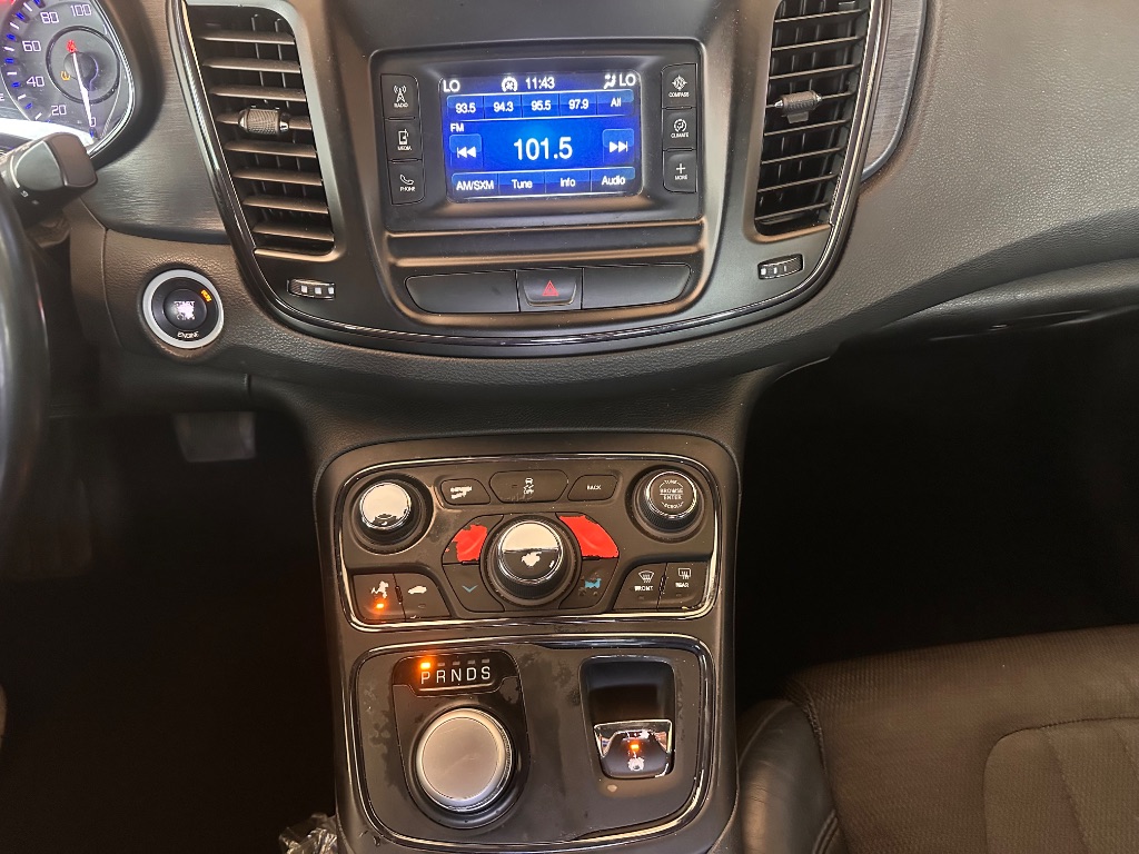 2016 Chrysler 200 - $7,995