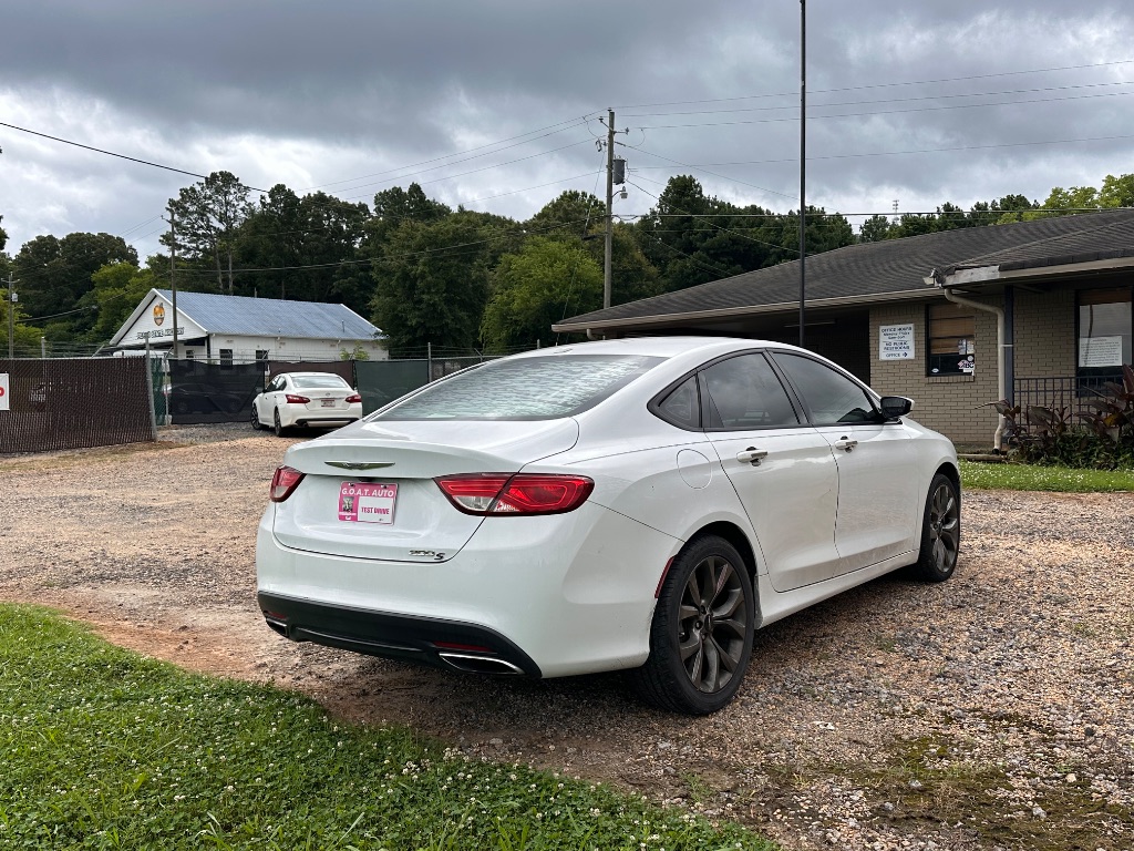 2016 Chrysler 200 - $7,995