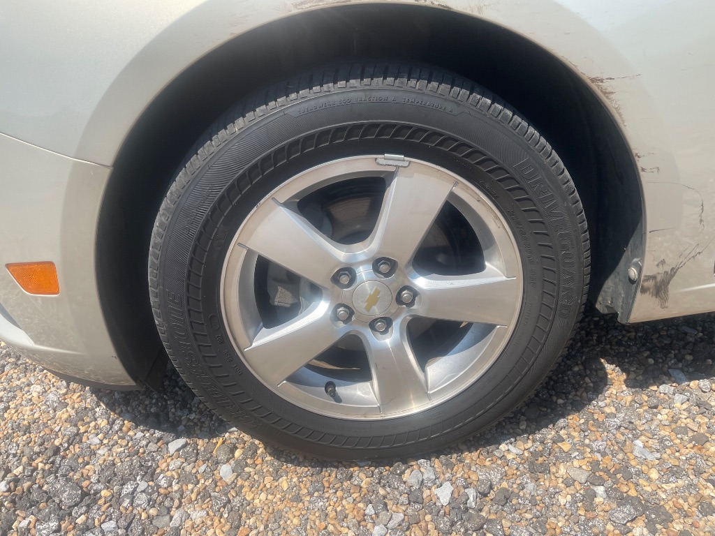 2011 Chevrolet Cruze - $6,995