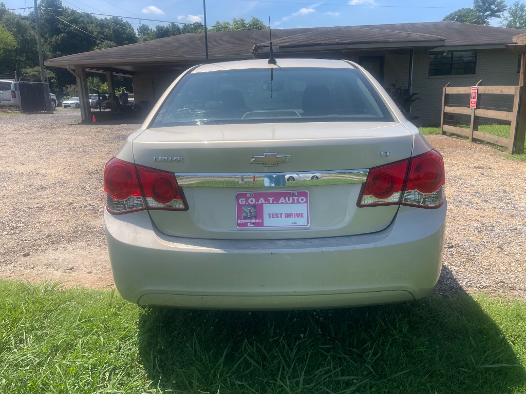 2011 Chevrolet Cruze - $6,995