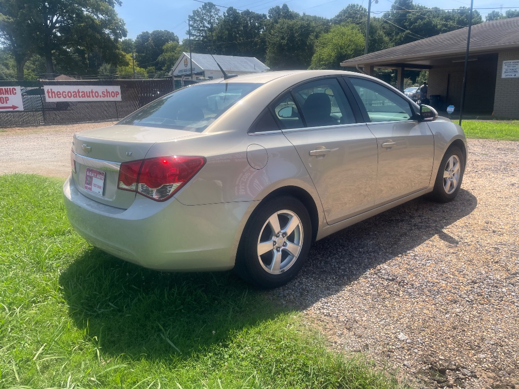 2011 Chevrolet Cruze - $6,995