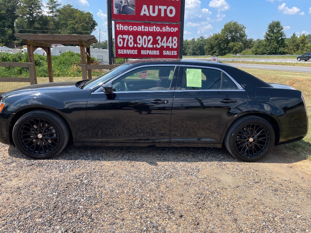 2012 Chrysler 300 - $11,995