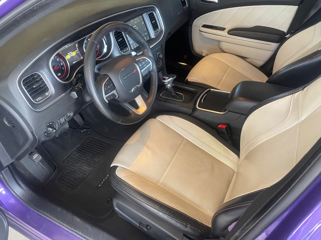 2016 Dodge Charger - $11,995