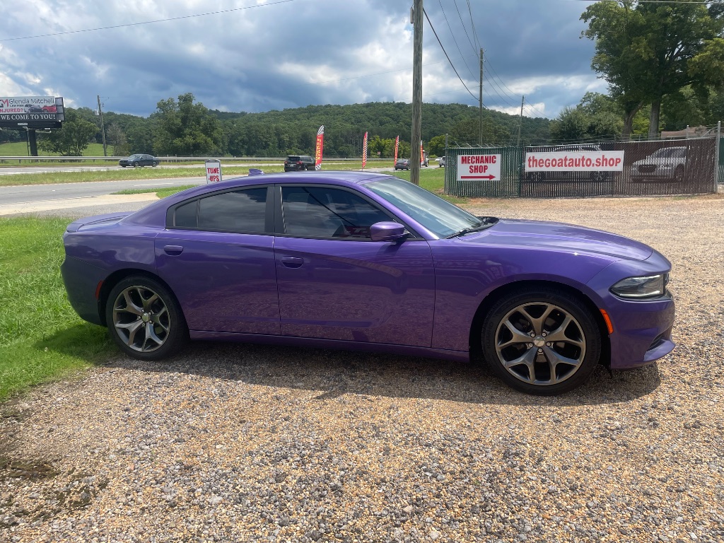 2016 Dodge Charger - $11,995