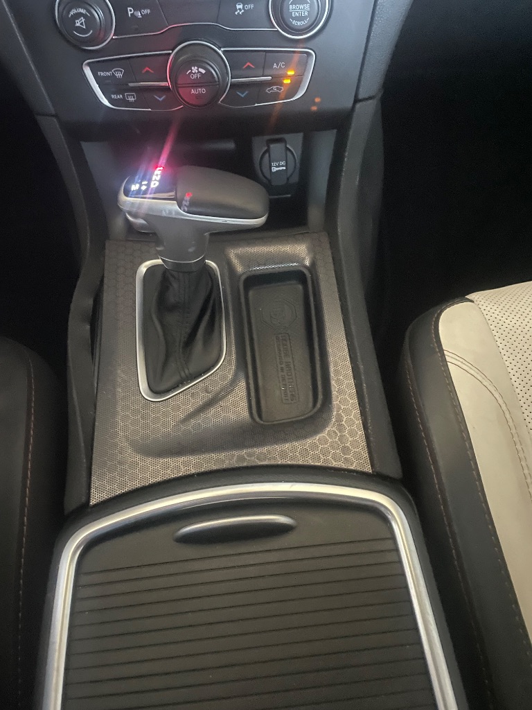 2016 Dodge Charger - $11,995