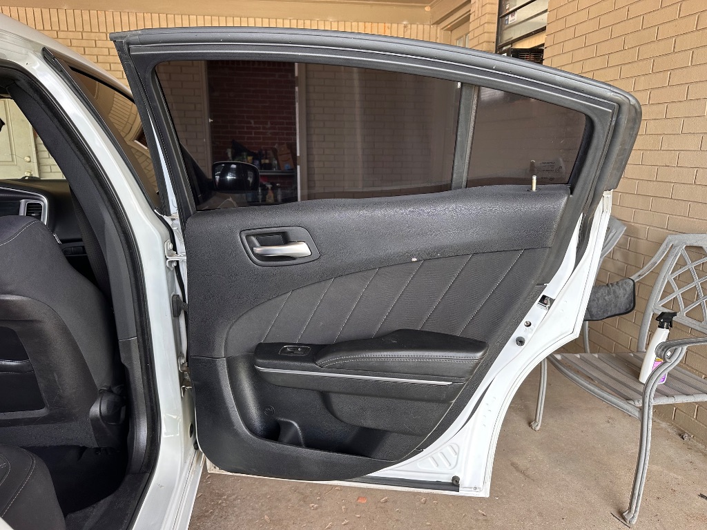 2016 Dodge Charger - $10,995