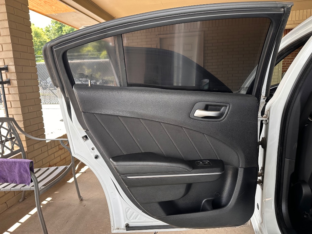 2016 Dodge Charger - $10,995