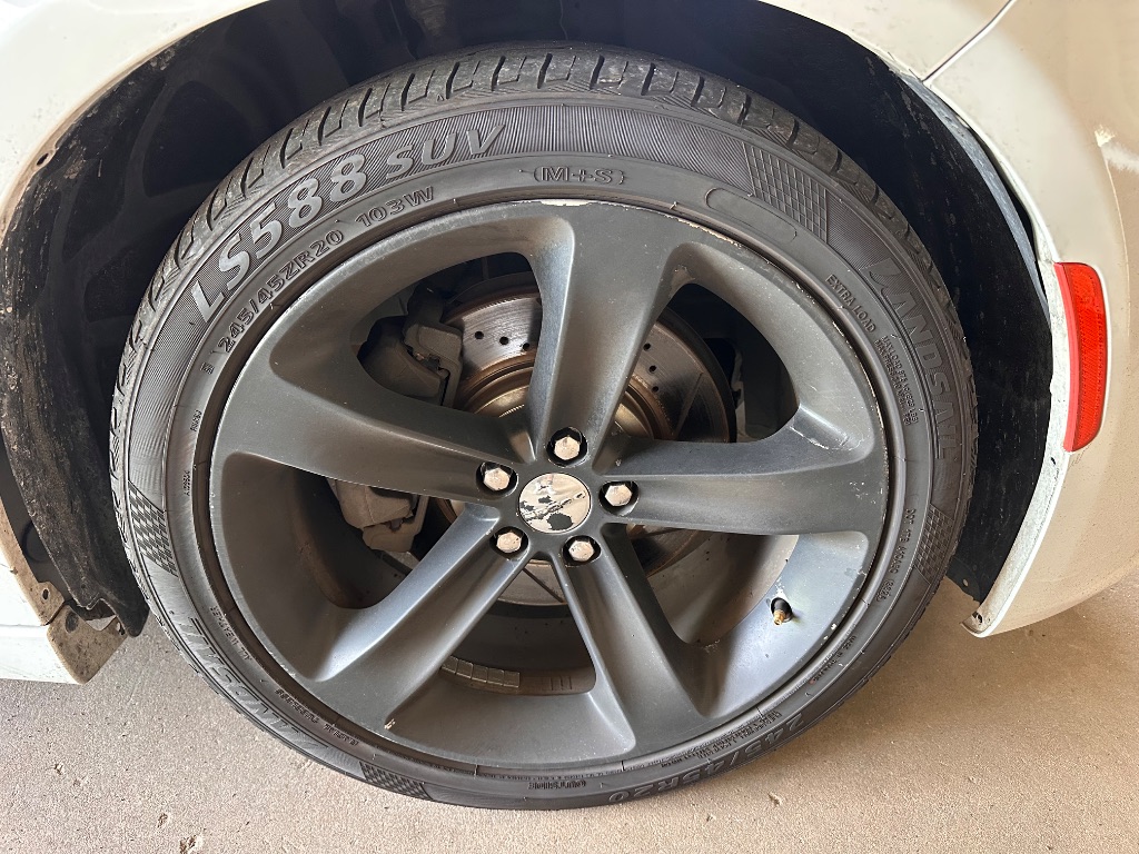 2016 Dodge Charger - $10,995