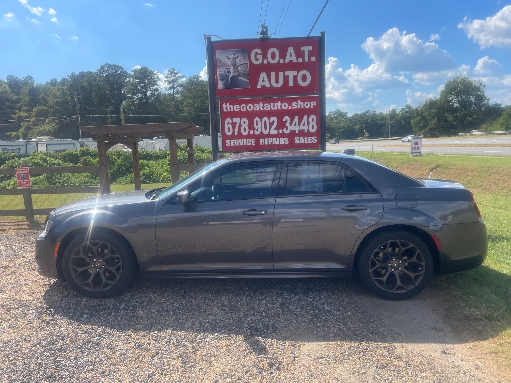 2016 Chrysler 300 - $14,995
