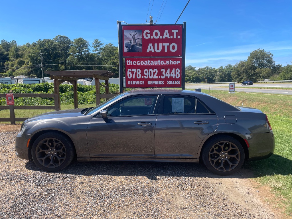 2016 Chrysler 300 - $14,995