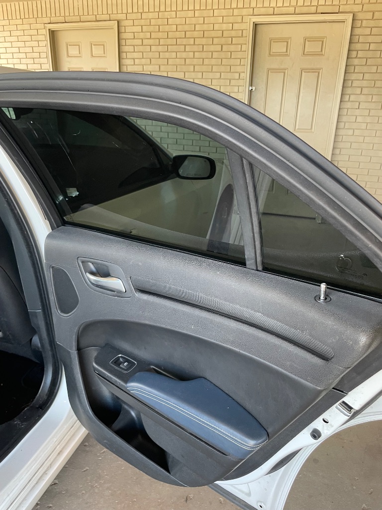 2016 Chrysler 300 - $11,995