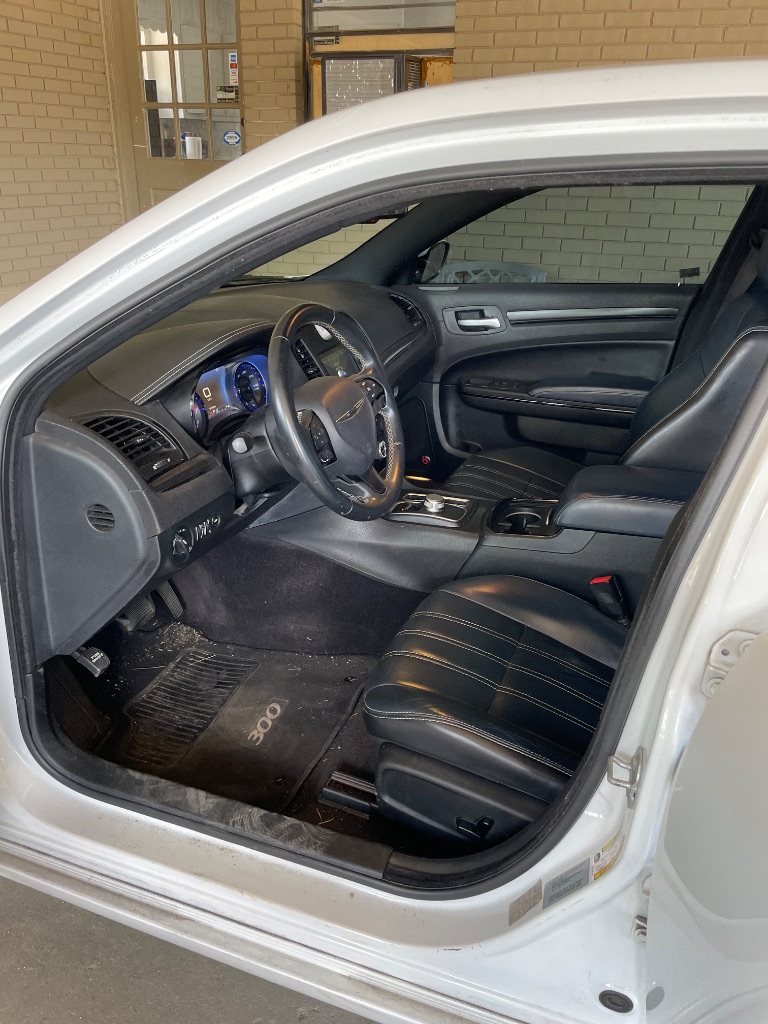 2016 Chrysler 300 - $11,995