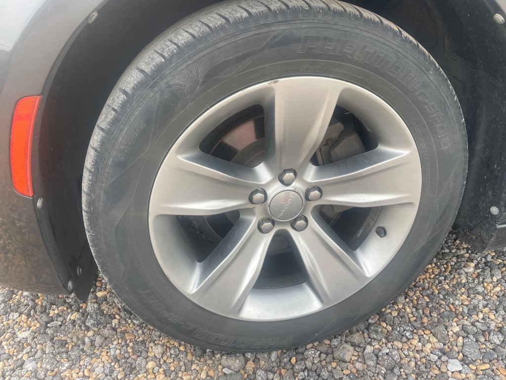 2016 Dodge Charger - $12,995