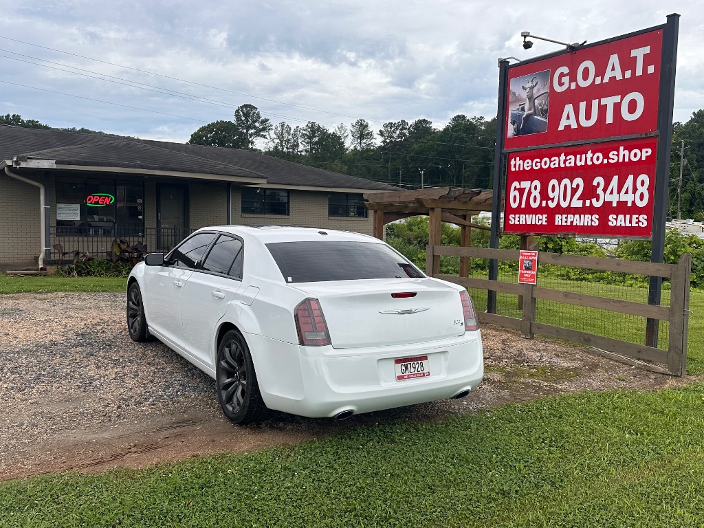 2014 Chrysler 300 - $9,995