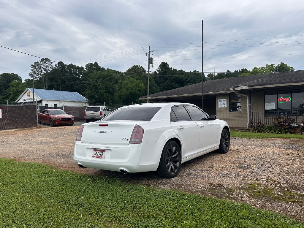 2014 Chrysler 300 - $9,995