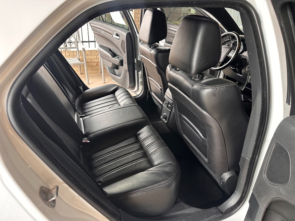 2014 Chrysler 300 - $9,995