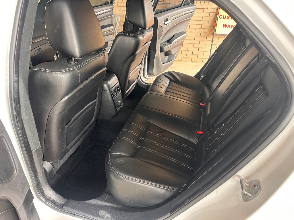2014 Chrysler 300 - $9,995