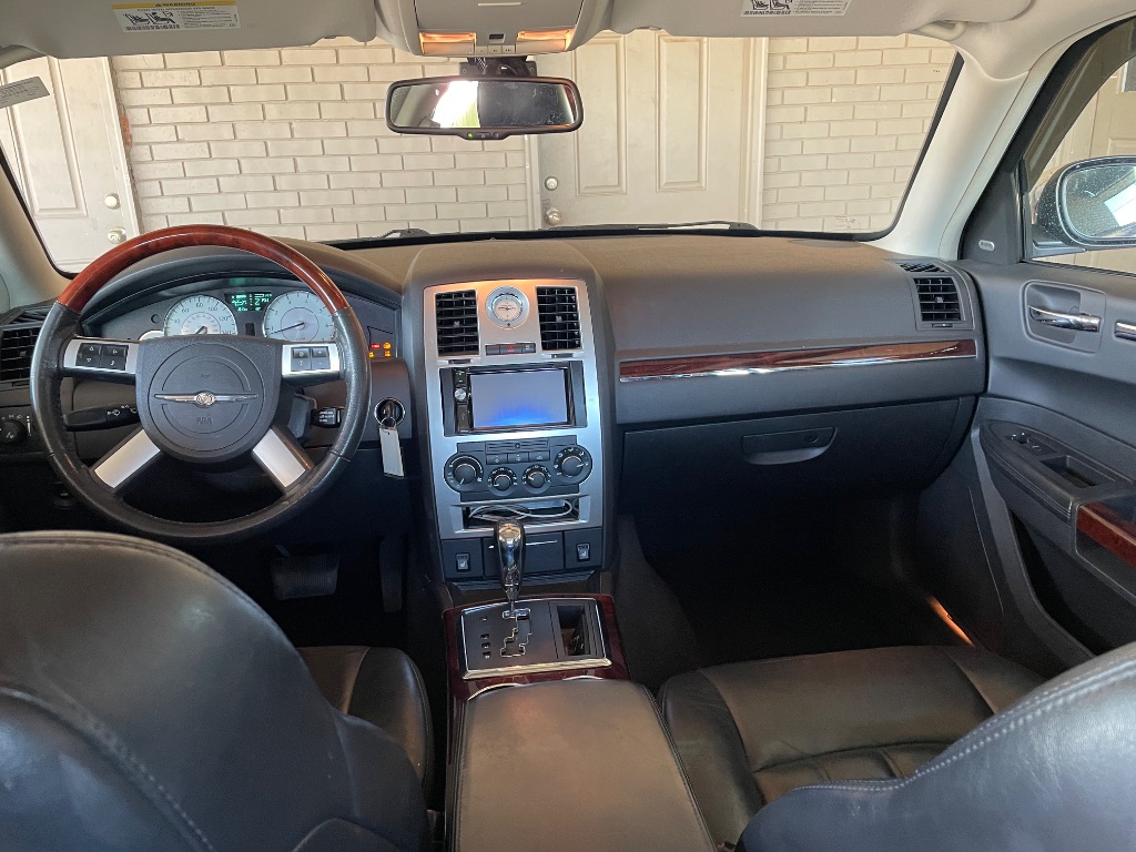 2009 Chrysler 300 - $7,995