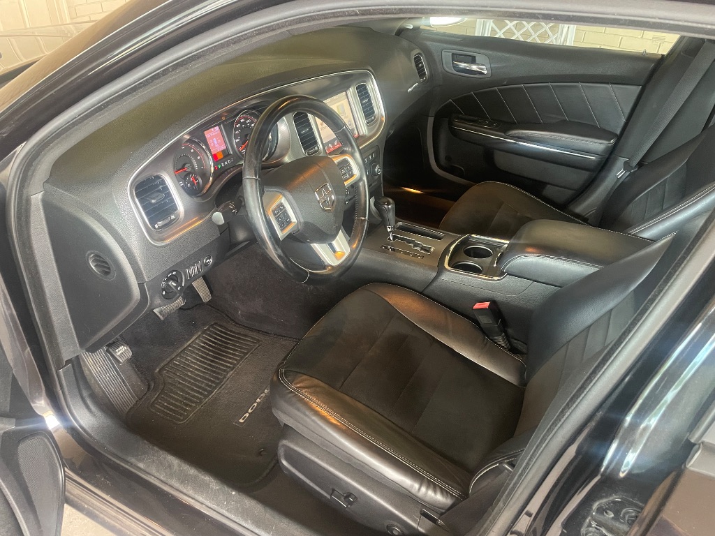 2011 Dodge Charger - $6,995