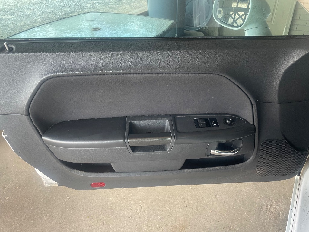 2013 Dodge Challenger - $8,995
