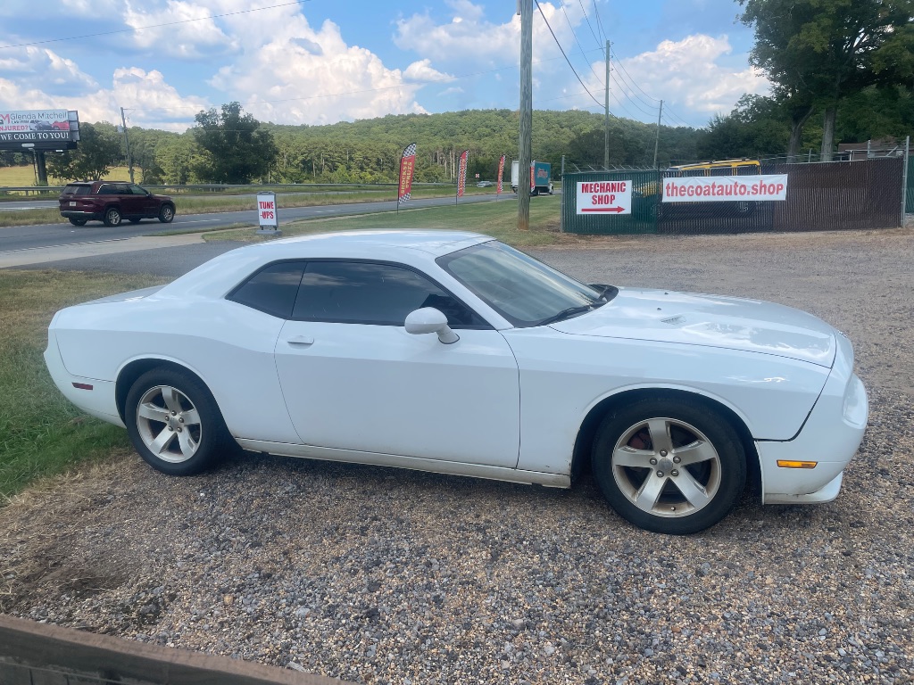 2013 Dodge Challenger - $8,995