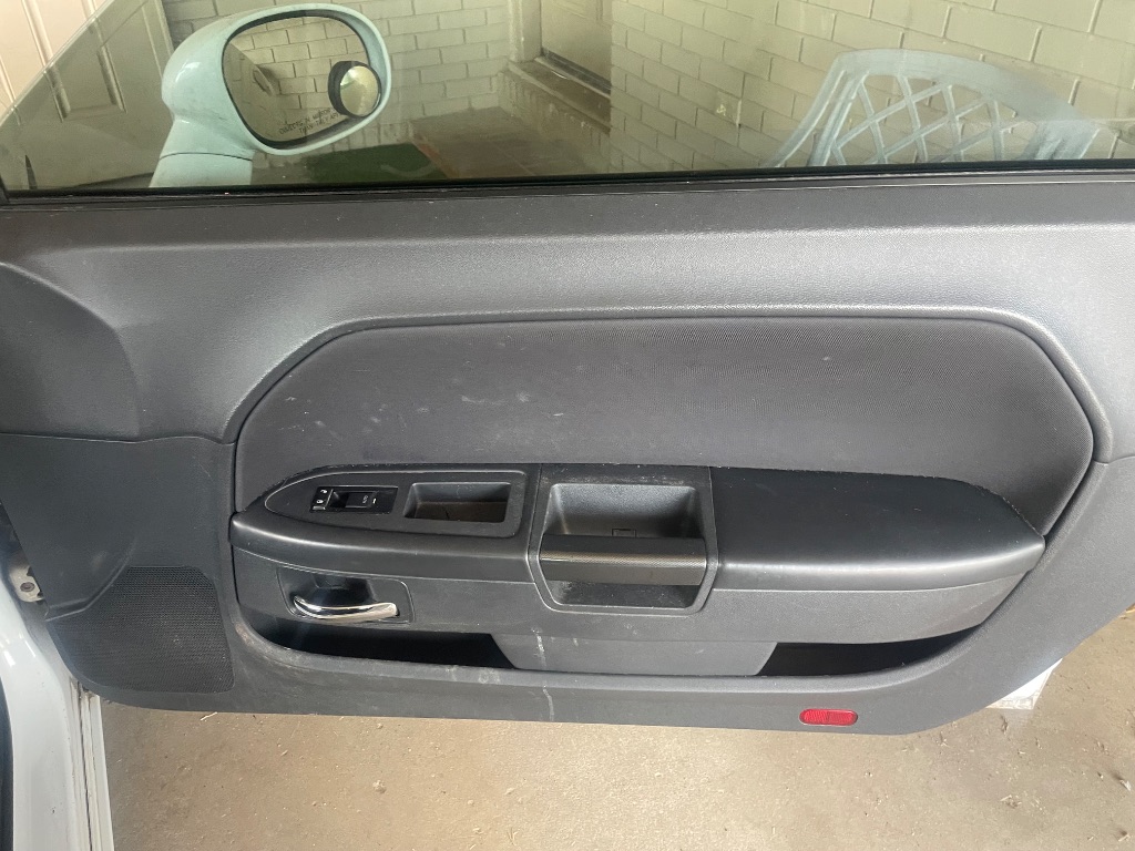 2013 Dodge Challenger - $8,995
