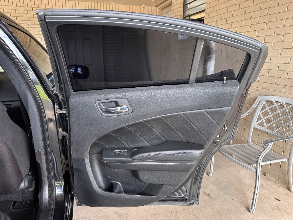 2013 Dodge Charger - $9,995