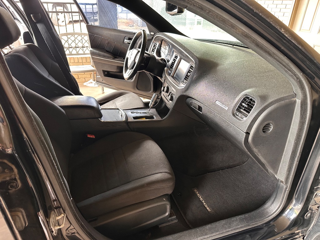 2013 Dodge Charger - $9,995