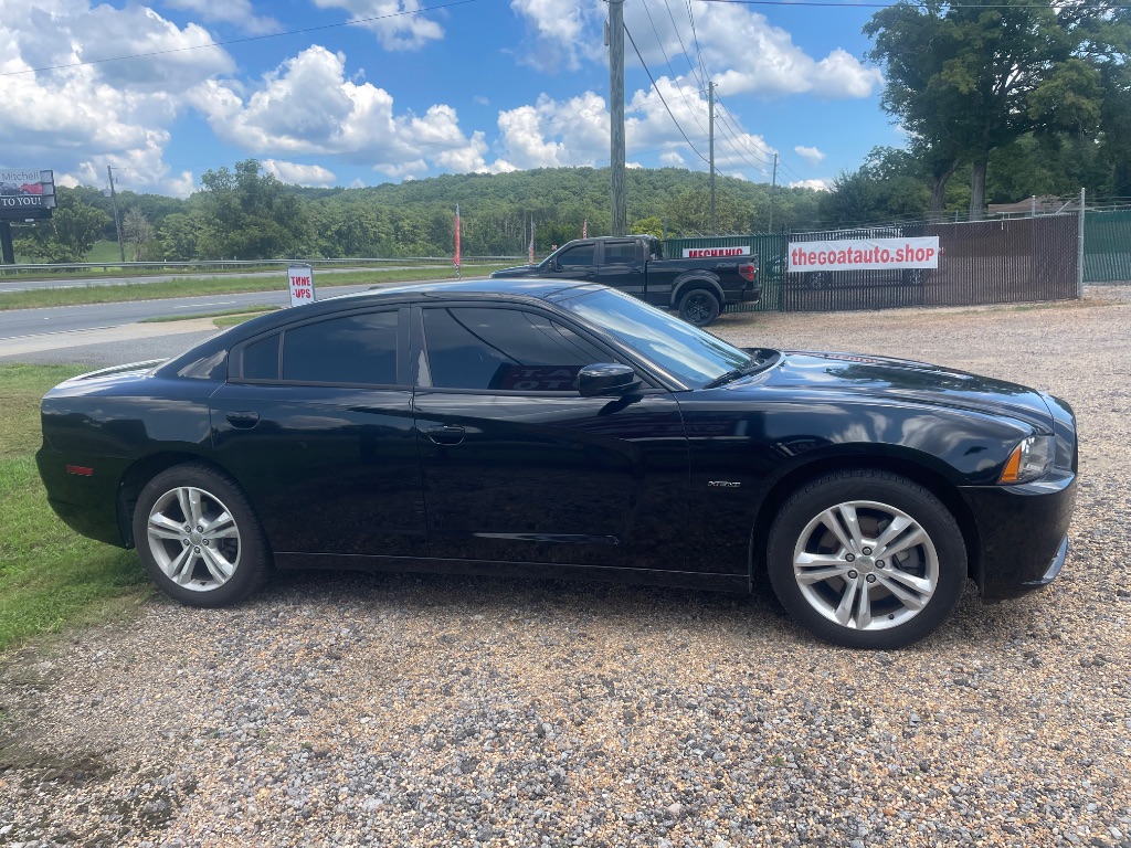 2013 Dodge Charger - $9,995