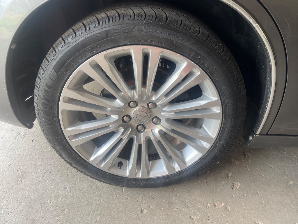 2011 Chrysler 300 - $9,995