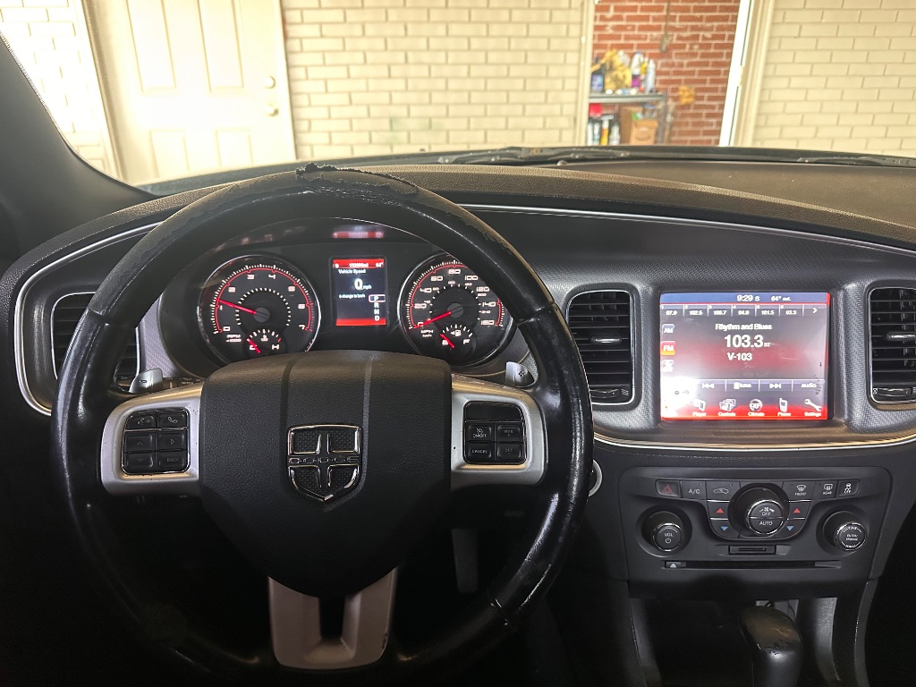 2013 Dodge Charger - $8,995