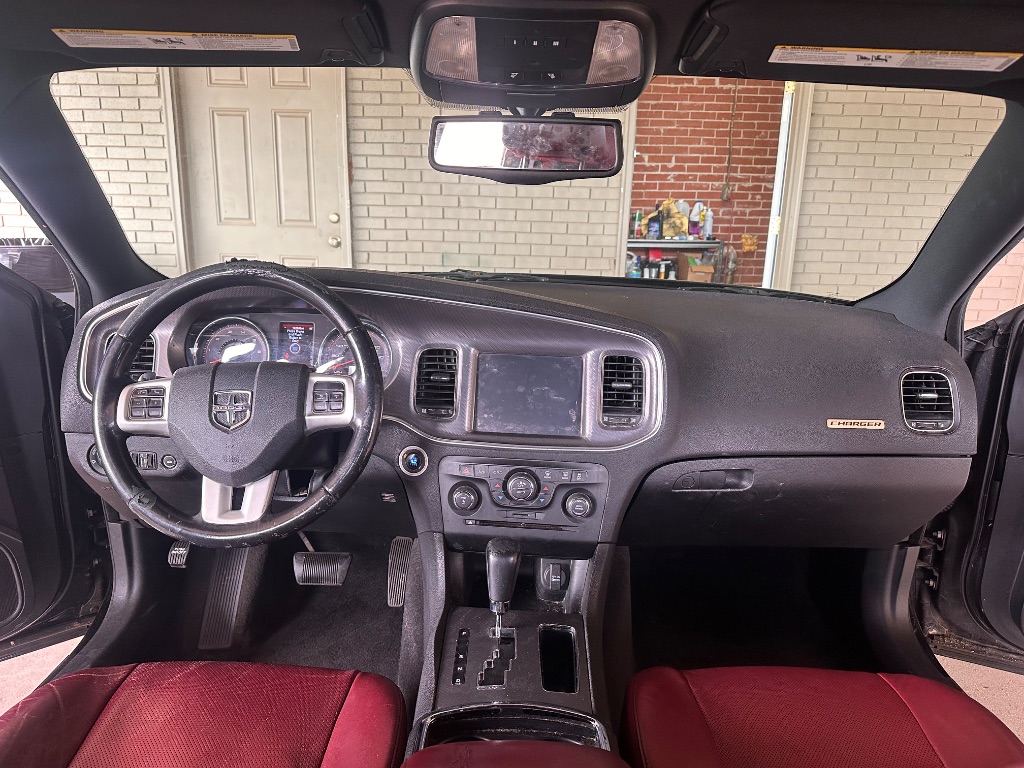 2013 Dodge Charger - $8,995