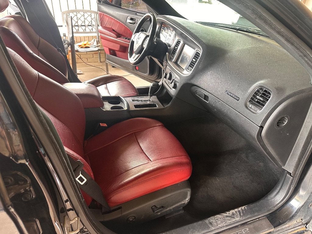 2013 Dodge Charger - $8,995