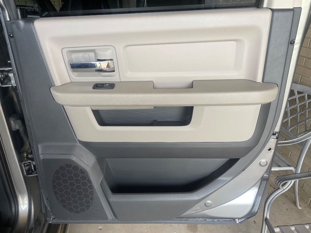 2011 Dodge Ram - $9,995