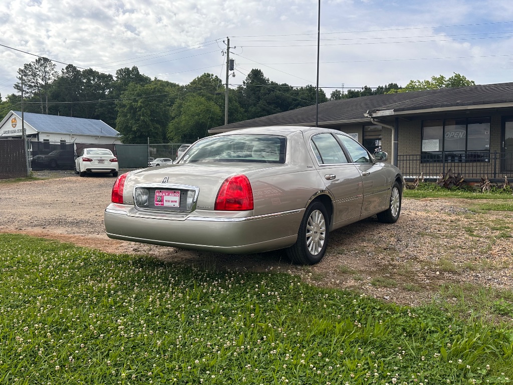 2003 Lincoln Town Car - $4,995